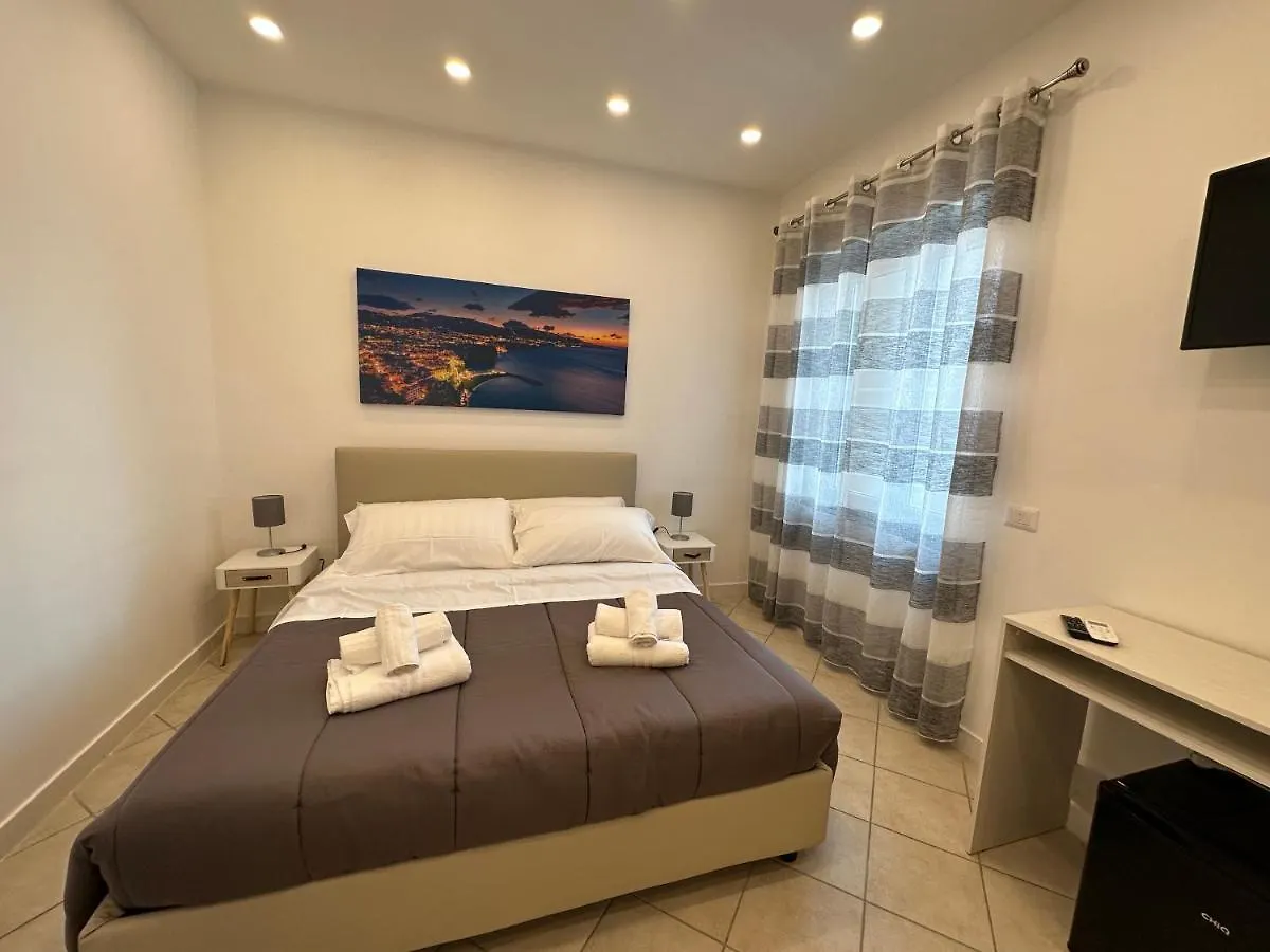 B&B Off Rooms And Relax Neapol 0*,
